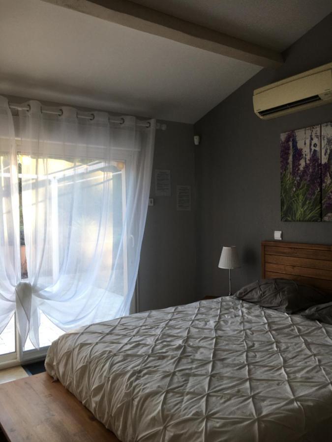 Bed and Breakfast Les Lavandes Alleins Exterior foto