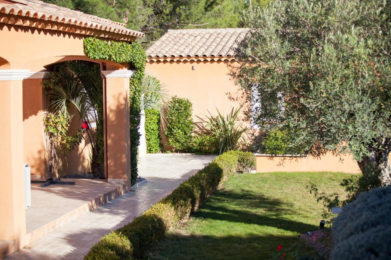 Bed and Breakfast Les Lavandes Alleins Exterior foto