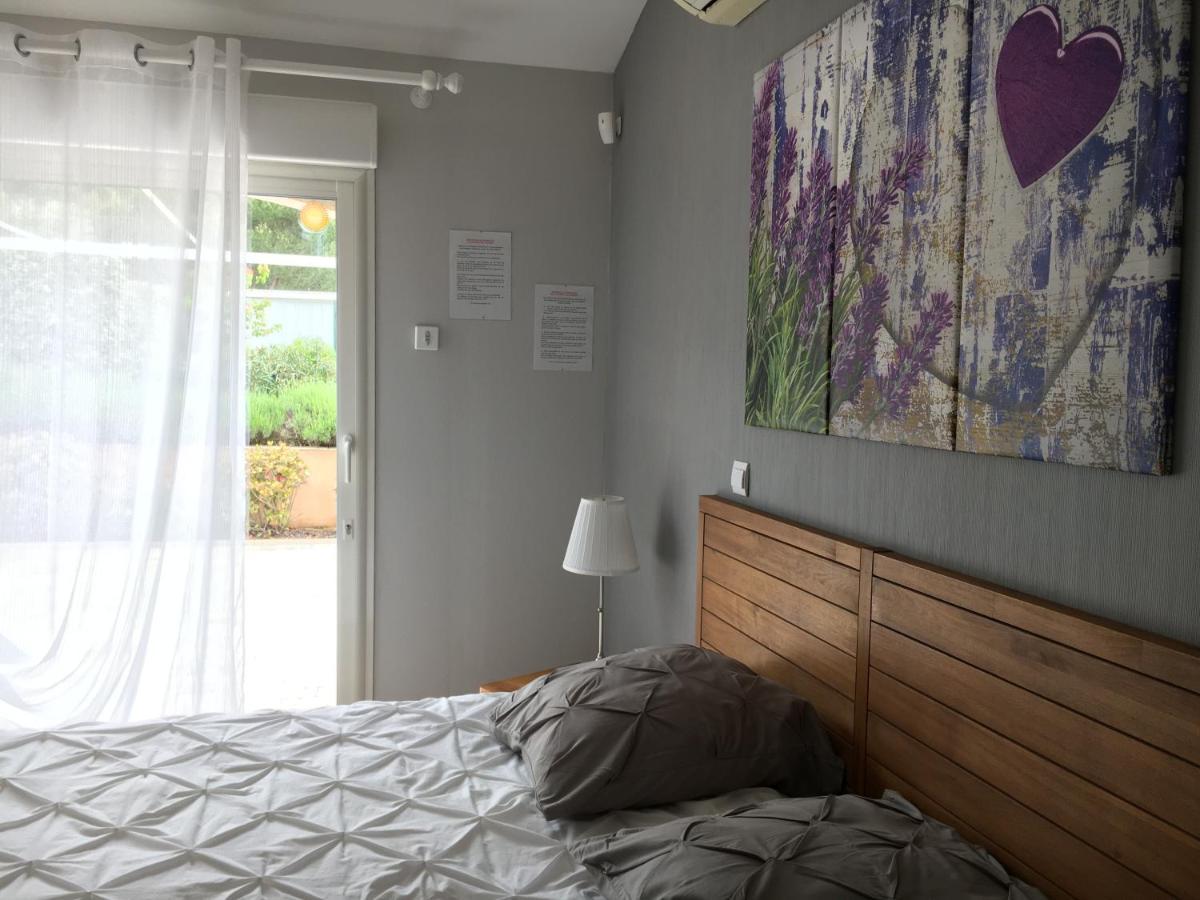 Bed and Breakfast Les Lavandes Alleins Exterior foto