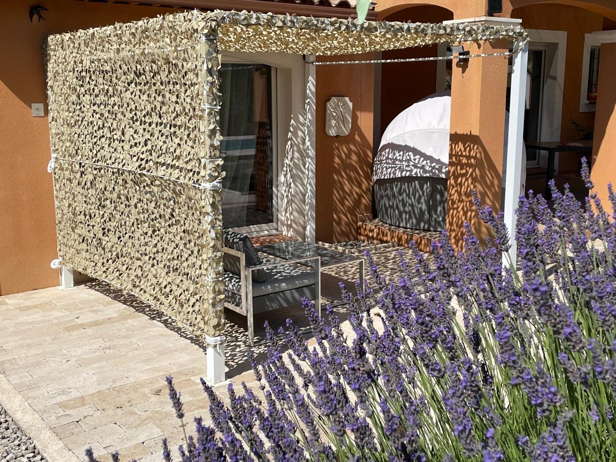 Bed and Breakfast Les Lavandes Alleins Exterior foto